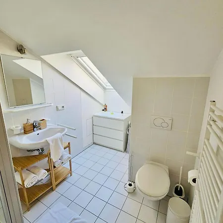 Compact In Luxembourg-limp17b *